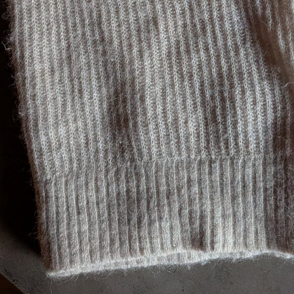 Everlane | The Cocoon Alpaca Crew |  Black Heather | Small - Picture 14 of 16